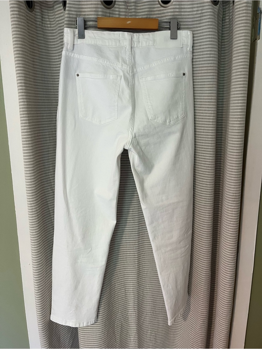 Mom Fit Zara Jeans (White) NWT - Picture 8 of 8